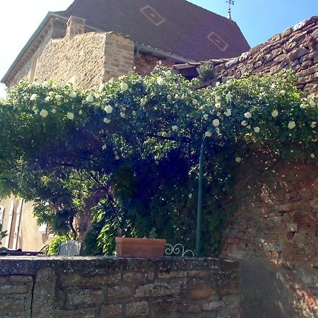 Le Vieux Chateau Bed and Breakfast Leynes Zewnętrze zdjęcie
